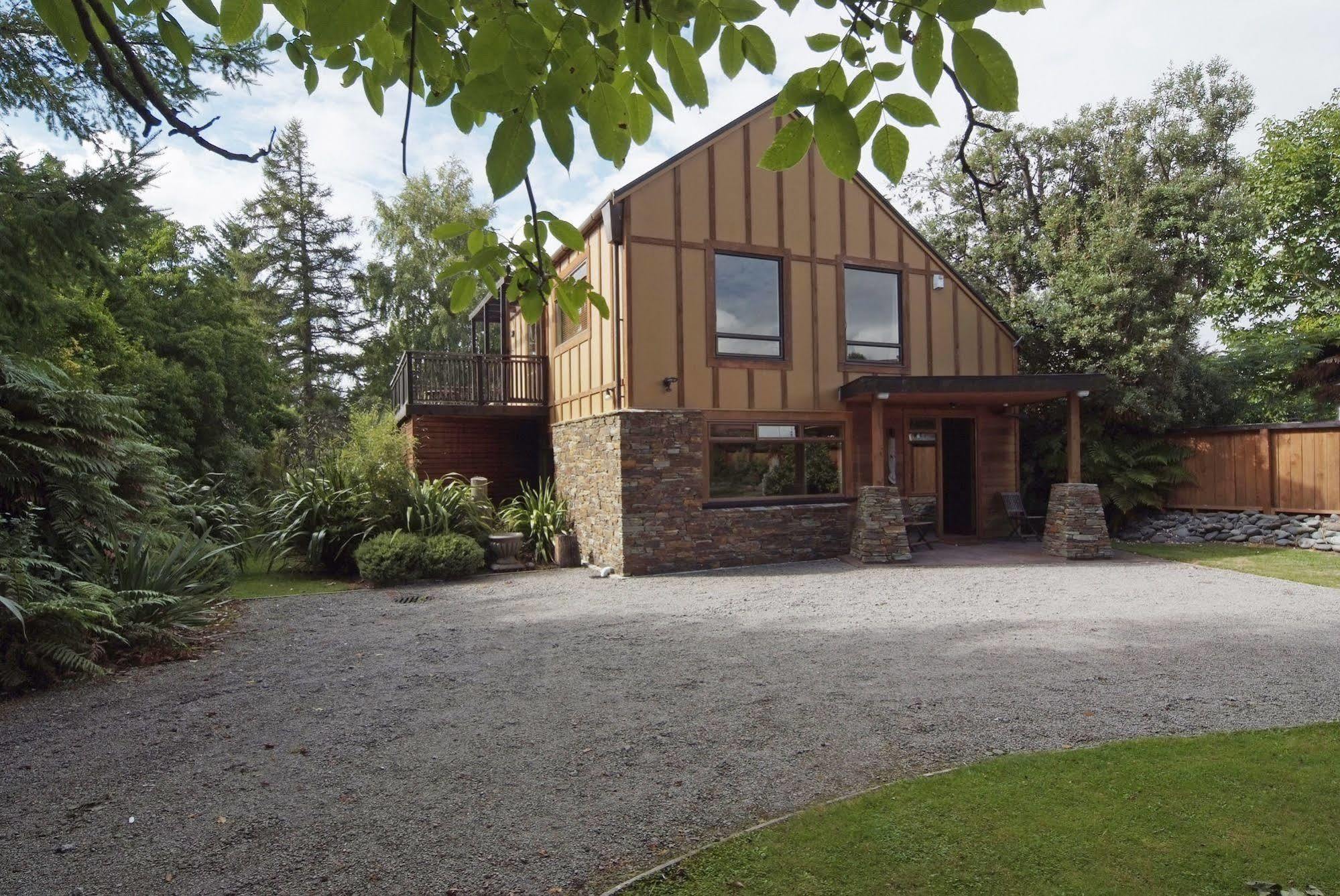 Turangi Trout Lodge מראה חיצוני תמונה