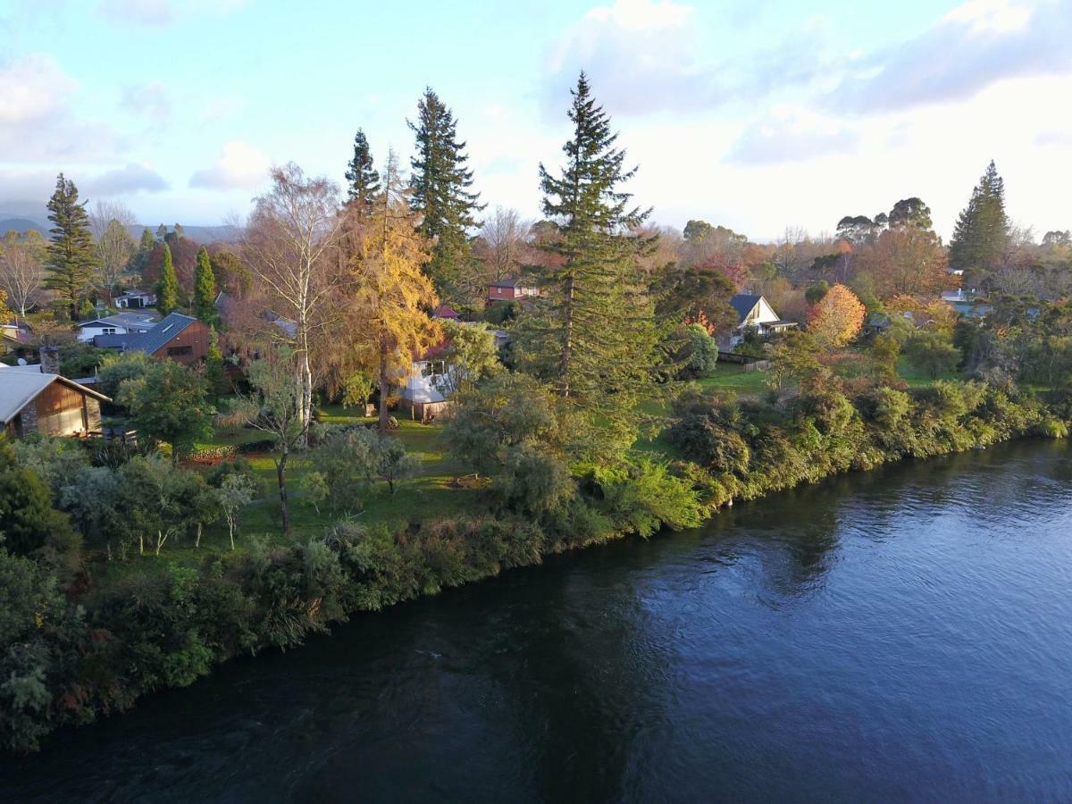 Turangi Trout Lodge מראה חיצוני תמונה